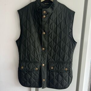 Barbour vest - never worn!! Luxury men’s vest - hunter green